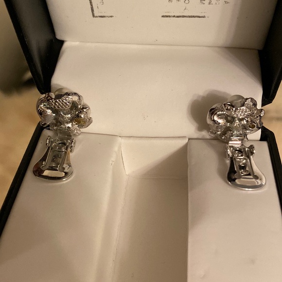 Vintage Vendome trifari & Evco clip on earrings - Picture 8 of 15